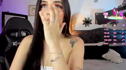 Snapshot of devlin_violet__ chatting on 09-17-25, 12:45 PaulaInsta paulacastellanos 1Pvt open online show from 09-17-25, 12:45