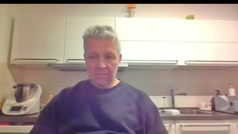 Devon online show from 12-25-24, 11:42