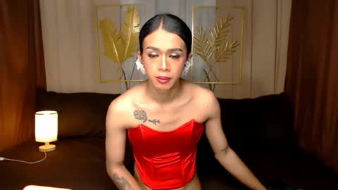 Snapshot of devoncummer chatting on 10-16-25, 08:04 rhiane online show from 10-16-25, 08:04