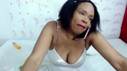 Snapshot of devorasexy2 chatting on 12-19-24, 11:35 Devora.. online show from 12-19-24, 11:35
