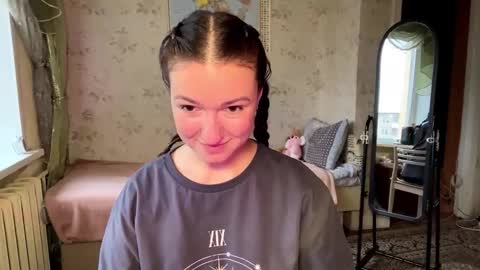 Snapshot of devpip chatting on 11-08-25, 09:09 Pippi online show from 11-08-25, 09:09