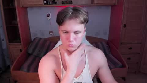 Snapshot of dexter_bennett chatting on 10-20-25, 11:38 Dexter online show from 10-20-25, 11:38