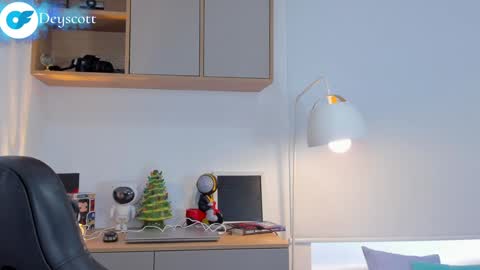 JULIAN online show from 01-04-25, 08:59