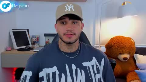 JULIAN online show from 03-02-25, 08:50