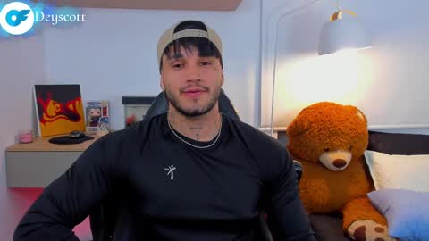 JULIAN online show from 03-06-25, 01:05