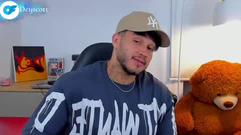 JULIAN online show from 03-08-25, 02:34