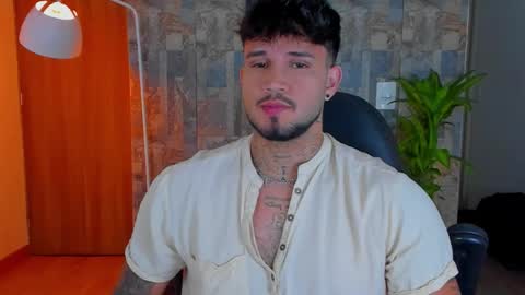 JULIAN online show from 11-11-25, 08:31