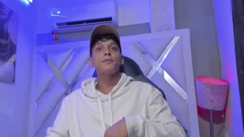 Deyvis Taylor7 online show from 12-10-24, 01:32