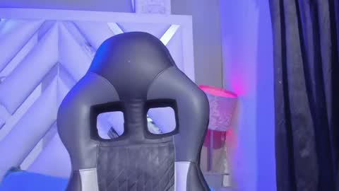 Deyvis Taylor7 online show from 12-11-24, 01:47