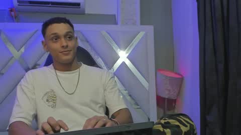 Deyvis Taylor7 online show from 12-14-24, 01:39