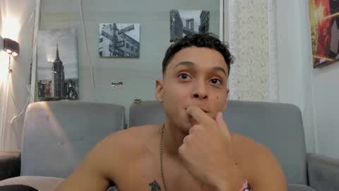 Deyvis Taylor7 online show from 12-19-24, 03:18