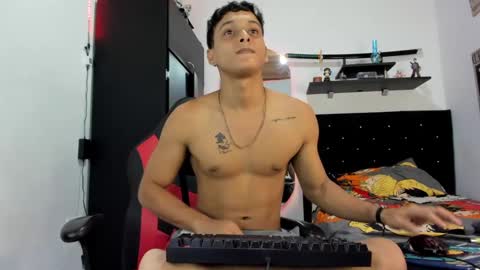 Deyvis Taylor7 online show from 02-12-25, 04:33