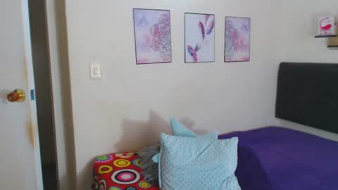 Paola online show from 01-24-25, 02:41