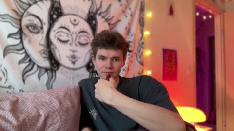 Di Alex online show from 12-26-24, 10:05