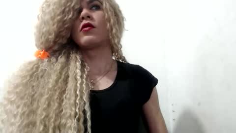diabla_sexy22cm online show from 12-01-25, 12:10