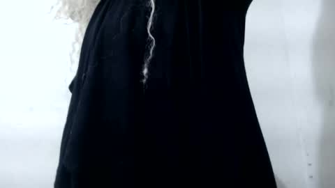 diabla_sexy22cm online show from 12-22-25, 08:33