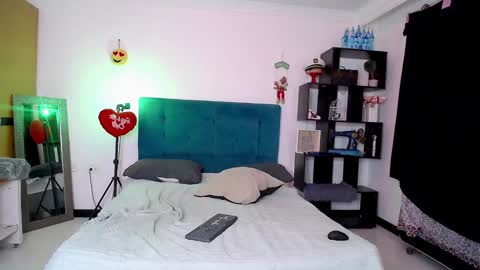 D I A B L A online show from 12-13-24, 03:27