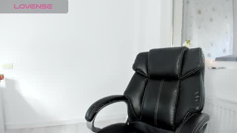 diamondkay_ online show from 10-28-25, 08:40