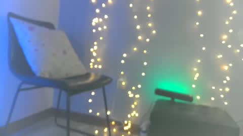 Snapshot of diamondshadows chatting on 02-28-25, 05:59 Diamonds online show from 02-28-25, 05:59