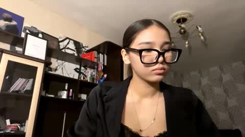 Snapshot of diamondtraverse chatting on 02-06-26, 11:24 Julia online show from 02-06-26, 11:24