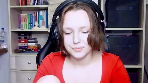 Snapshot of diana_back3 chatting on 10-18-25, 01:56 diana_back3 online show from 10-18-25, 01:56