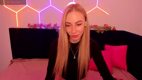 Diana  online show from 01-08-25, 01:42