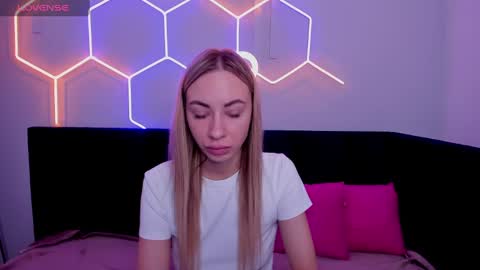 Diana  online show from 01-19-25, 08:50