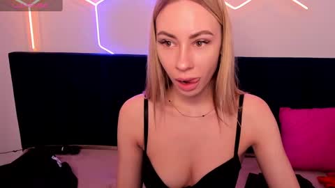 Diana  online show from 02-15-25, 08:54