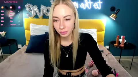 Diana  online show from 03-09-25, 01:35