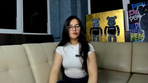 Hello my name is Carolina online show from 10-21-25, 05:46