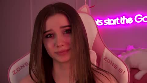 Diana online show from 02-11-25, 01:41