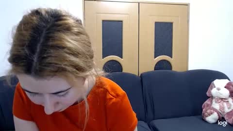 dianasmiey7 online show from 01-28-25, 09:30