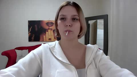 Diane Mills online show from 03-10-25, 02:39