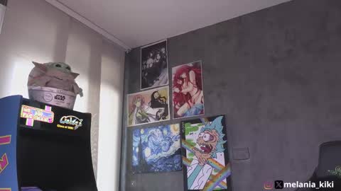 Melania   -    online show from 11-21-25, 08:51