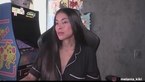 Melania   -    online show from 12-19-25, 08:38