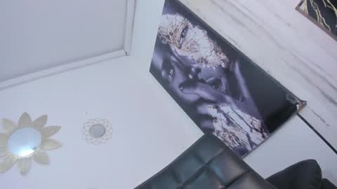 Snapshot of diaval_xxx chatting on 12-20-24, 06:50 Dasha online show from 12-20-24, 06:50