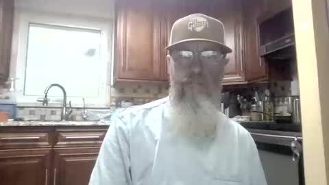 Snapshot of dick_feelsgood chatting on 10-31-25, 05:25 Dick Feelsgood online show from 10-31-25, 05:25