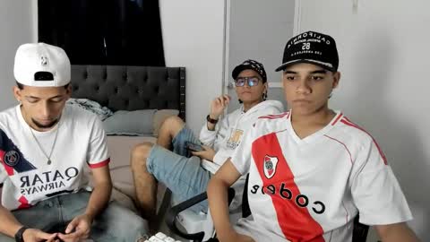 Snapshot of dick_master17 chatting on 11-18-25, 11:36 dick online show from 11-18-25, 11:36