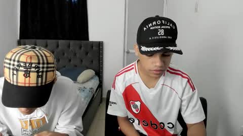 Snapshot of dick_master17 chatting on 11-24-25, 11:43 dick online show from 11-24-25, 11:43