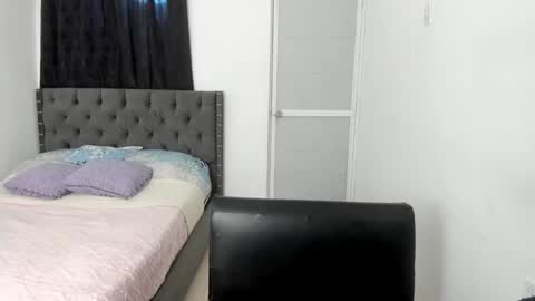 Snapshot of dick_master17 chatting on 11-27-25, 11:34 dick online show from 11-27-25, 11:34