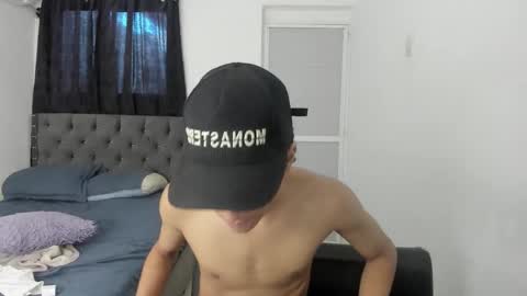 Snapshot of dick_master17 chatting on 12-20-25, 01:07 dick online show from 12-20-25, 01:07