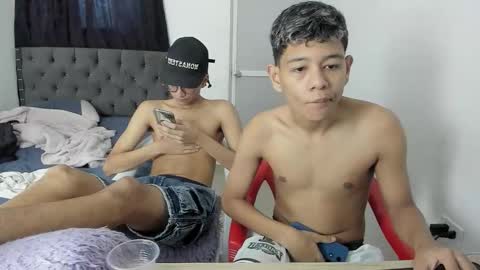 Snapshot of dick_master17 chatting on 01-10-26, 01:02 dick online show from 01-10-26, 01:02