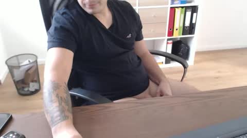 dickeeier96 online show from 10-29-25, 12:51