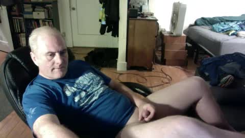 Snapshot of dickflasher5 chatting on 01-10-25, 07:04 Richard Fleischer online show from 01-10-25, 07:04