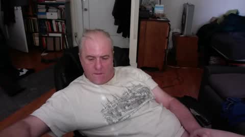 Snapshot of dickflasher5 chatting on 01-20-25, 07:25 Richard Fleischer online show from 01-20-25, 07:25
