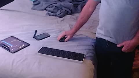 Snapshot of dickgiggler chatting on 12-11-24, 06:58 Sparkx online show from 12-11-24, 06:58