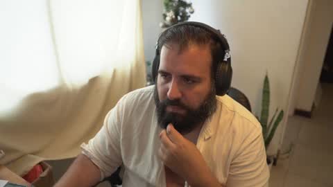 Snapshot of dicristalino chatting on 12-10-24, 09:43 Cristian Dipolino online show from 12-10-24, 09:43