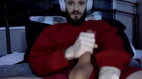 Snapshot of digbicknik chatting on 02-14-25, 08:10 digbicknik online show from 02-14-25, 08:10