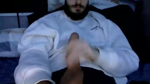 Snapshot of digbicknik chatting on 02-18-25, 11:44 digbicknik online show from 02-18-25, 11:44