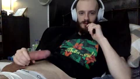 Snapshot of digbicknik chatting on 02-28-25, 02:31 digbicknik online show from 02-28-25, 02:31